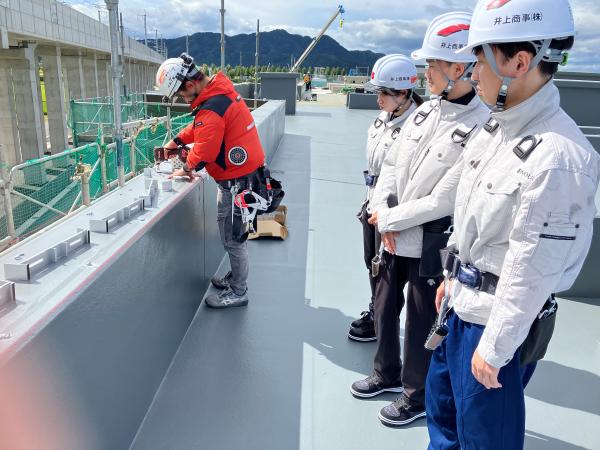 製品取付しているところも見学可能です！