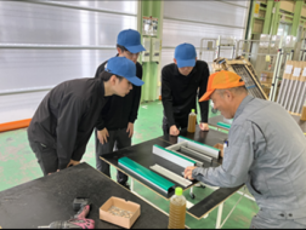 モノづくり体験を行っています